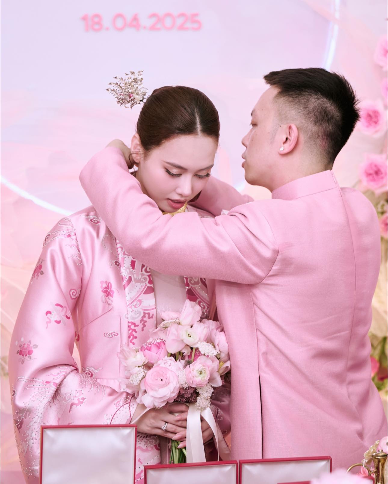 Nàng hậu gen Z và bạn trai doanh nhân đã bí mật chụp ảnh cưới- Ảnh 6. Nàng hậu gen Z và bạn trai doanh nhân đã bí mật chụp ảnh cưới- Ảnh 6.