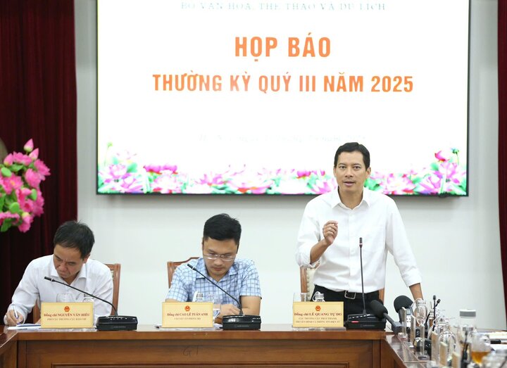 Các tài khoản mạng xã hội của Hoàng Hường bị xử lý thế nào?- Ảnh 2. Các tài khoản mạng xã hội của Hoàng Hường bị xử lý thế nào?- Ảnh 2.