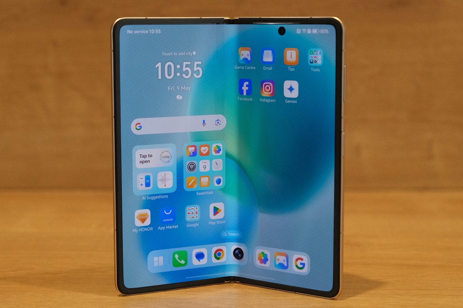 HONOR Magic V5 về Việt Nam: Smartphone gập mỏng nhất, giá 44 triệu đối đầu Galaxy Z Fold7- Ảnh 5. HONOR Magic V5 về Việt Nam: Smartphone gập mỏng nhất, giá 44 triệu đối đầu Galaxy Z Fold7- Ảnh 5.
