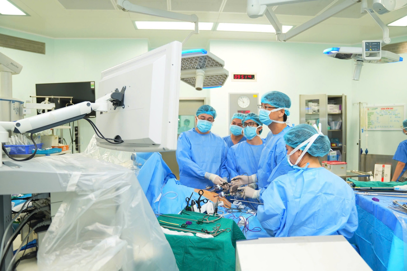 Bộ Y tế đề xuất phương án sắp xếp, sáp nhập bệnh viện, trường đại học- Ảnh 1. Bộ Y tế đề xuất phương án sắp xếp, sáp nhập bệnh viện, trường đại học- Ảnh 1.