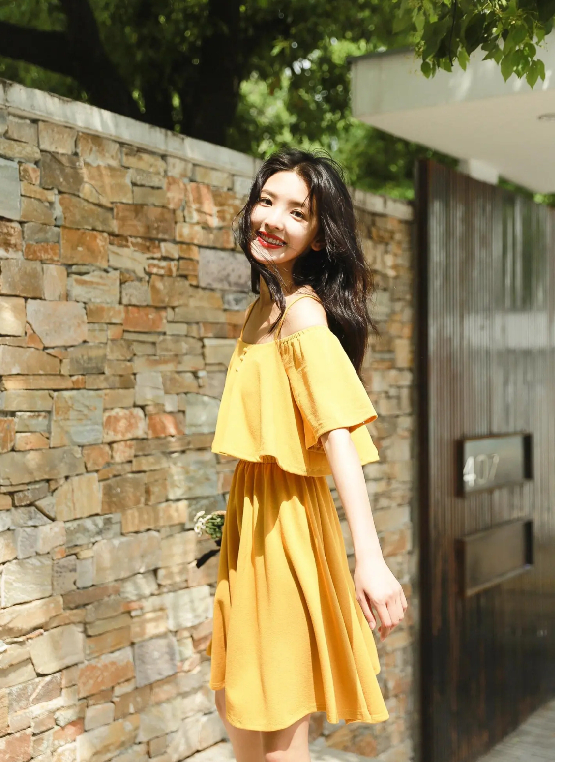 Hot girl Taobao một thời nỗ lực lấn sân mảng thời trang, nay thành đại sứ thương hiệu xa xỉ- Ảnh 8. Hot girl Taobao một thời nỗ lực lấn sân mảng thời trang, nay thành đại sứ thương hiệu xa xỉ- Ảnh 8.
