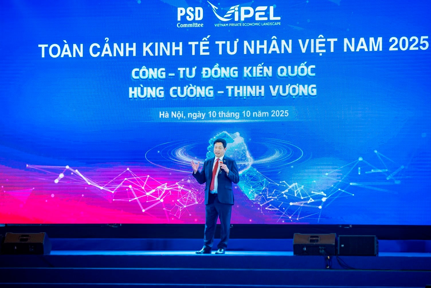 Chủ tịch FPT Trương Gia Bình: “Mỗi doanh nghiệp, mỗi tổ chức đều có ước mơ của riêng mình, nhưng nếu ước mơ ấy đi một mình thì rất nhỏ”- Ảnh 1. Chủ tịch FPT Trương Gia Bình: “Mỗi doanh nghiệp, mỗi tổ chức đều có ước mơ của riêng mình, nhưng nếu ước mơ ấy đi một mình thì rất nhỏ”- Ảnh 1.