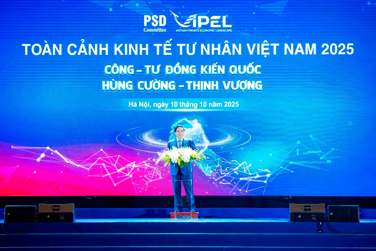 Chủ tịch FPT Trương Gia Bình: “Mỗi doanh nghiệp, mỗi tổ chức đều có ước mơ của riêng mình, nhưng nếu ước mơ ấy đi một mình thì rất nhỏ”- Ảnh 2. Chủ tịch FPT Trương Gia Bình: “Mỗi doanh nghiệp, mỗi tổ chức đều có ước mơ của riêng mình, nhưng nếu ước mơ ấy đi một mình thì rất nhỏ”- Ảnh 2.