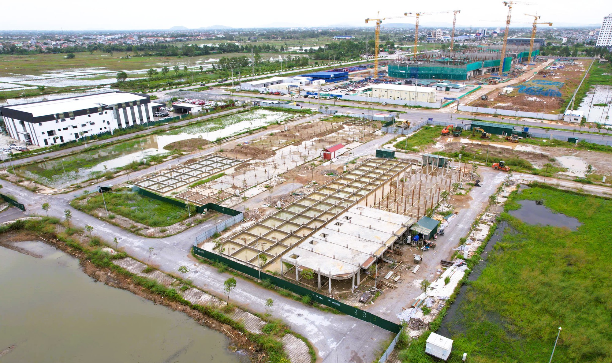 Hiện trạng khu đất "ông bầu" Cao Tiến Đoan thu lợi bất chính 191 tỉ đồng- Ảnh 7. Hiện trạng khu đất "ông bầu" Cao Tiến Đoan thu lợi bất chính 191 tỉ đồng- Ảnh 7.