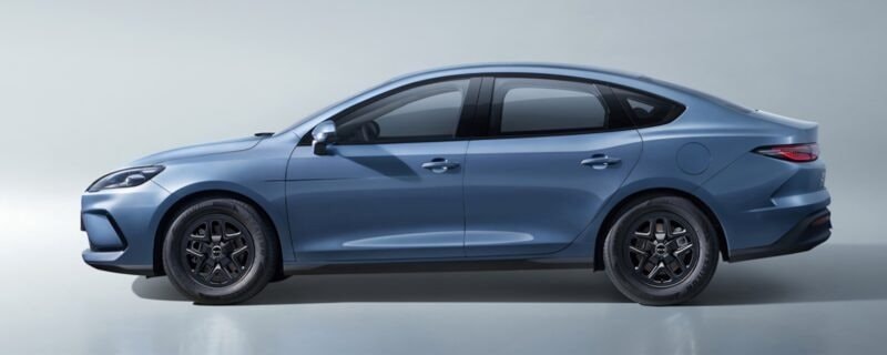 Sát ngày về Việt Nam, một mẫu sedan hybrid có bản nâng cấp tại Trung Quốc: chạy từ Hà Nội đến Cà Mau không cần tiếp nhiên liệu, giá tương đương 300 triệu đồng- Ảnh 5.