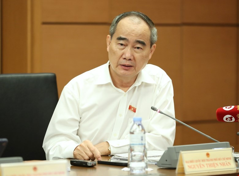Đề xuất chuyển từ trả lương tối thiểu sang lương đủ nuôi 2 con- Ảnh 1.