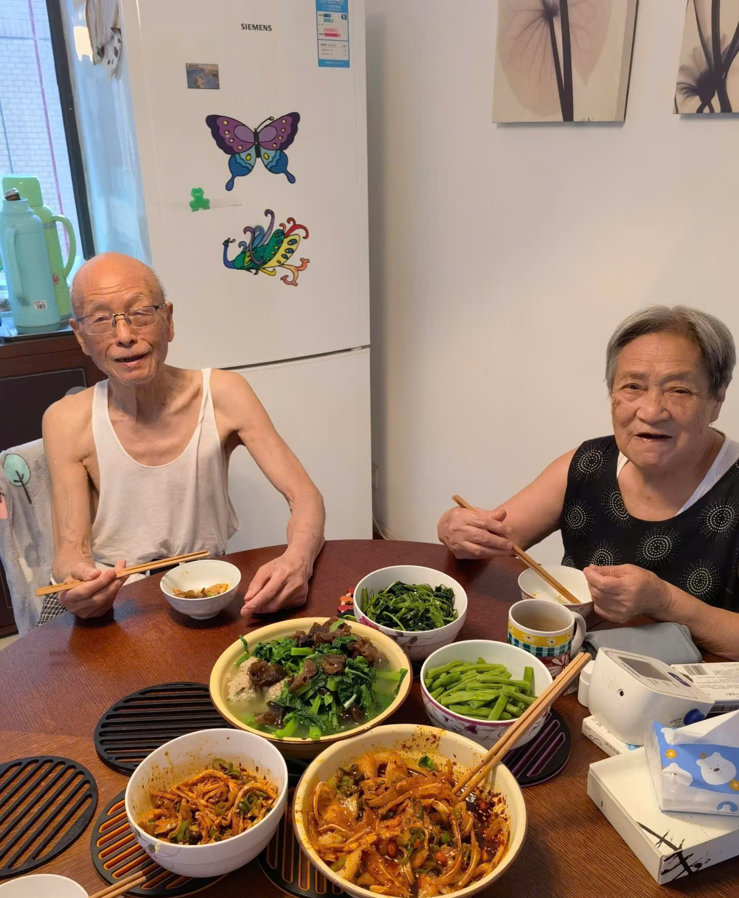 Ngừng chu cấp hàng tháng cho bố mẹ sau khi giàu lên, tôi nhận ra: Đây mới là hiếu thảo đúng cách!- Ảnh 2. Ngừng chu cấp hàng tháng cho bố mẹ sau khi giàu lên, tôi nhận ra: Đây mới là hiếu thảo đúng cách!- Ảnh 2.