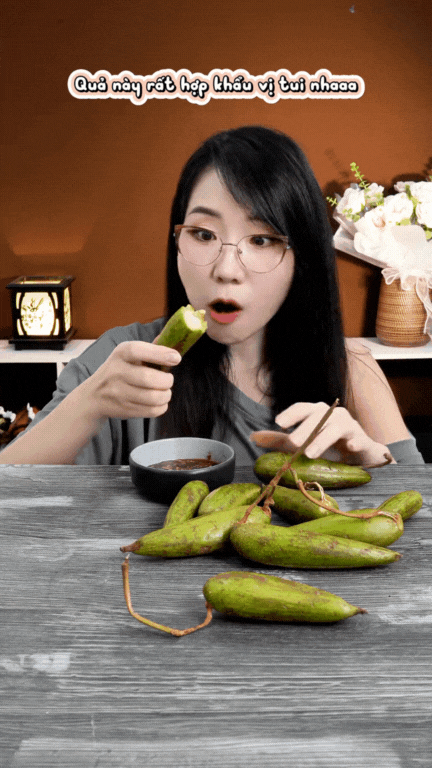 Dạo này MXH thi nhau mukbang loại quả dại Tây Bắc: Vị lạ, mùi thơm, ăn với chẳm chéo thì 