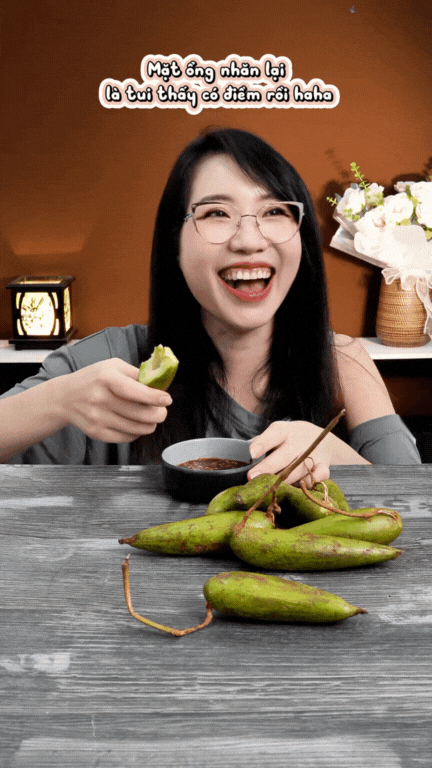 Dạo này MXH thi nhau mukbang loại quả dại Tây Bắc: Vị lạ, mùi thơm, ăn với chẳm chéo thì 