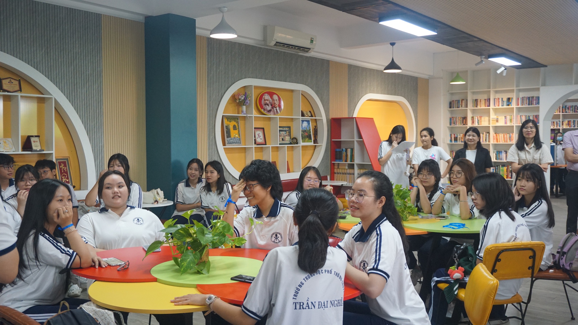 Bộ GD-ĐT ban hành quy định mới, tác động tới toàn bộ học sinh, giáo viên các trường chuyên- Ảnh 1.
