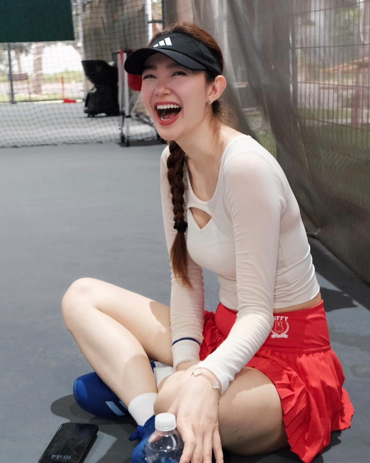 "Chị đẹp sân pick" đúng chuẩn dâu hào môn: Được chồng tặng luôn cho loạt sân tập đắt đỏ, nhìn qua quy mô là thấy đẳng cấp quốc tế- Ảnh 6.