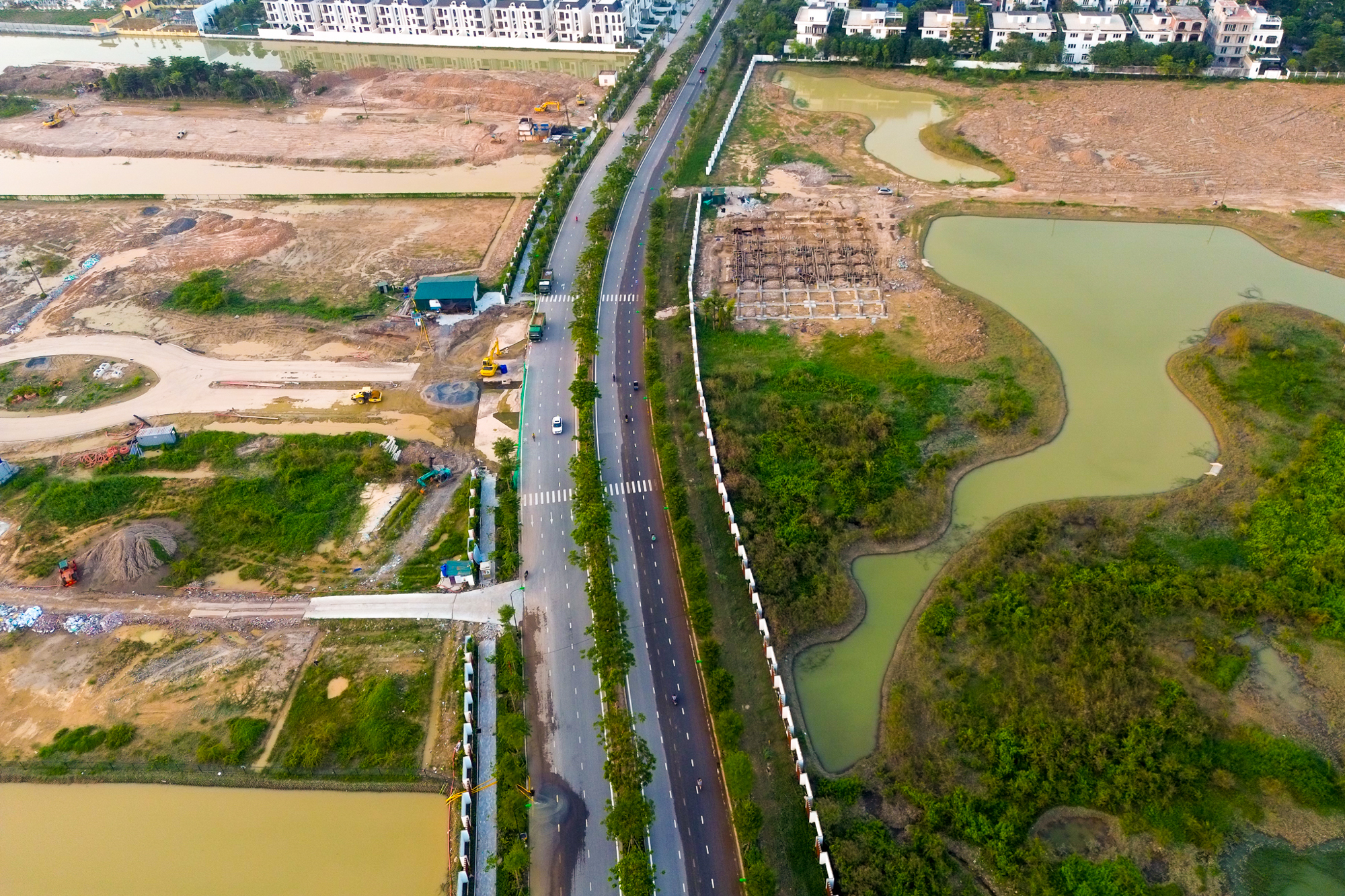 Toàn cảnh công viên rộng gần gấp 4 lần sân Mỹ Đình, nằm giữa khu nhà giàu đắt đỏ bậc nhất Hà Nội- Ảnh 6. Toàn cảnh công viên rộng gần gấp 4 lần sân Mỹ Đình, nằm giữa khu nhà giàu đắt đỏ bậc nhất Hà Nội- Ảnh 6.