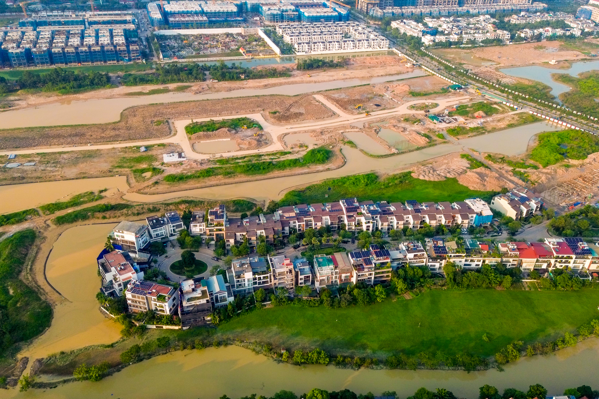Toàn cảnh công viên rộng gần gấp 4 lần sân Mỹ Đình, nằm giữa khu nhà giàu đắt đỏ bậc nhất Hà Nội- Ảnh 8. Toàn cảnh công viên rộng gần gấp 4 lần sân Mỹ Đình, nằm giữa khu nhà giàu đắt đỏ bậc nhất Hà Nội- Ảnh 8.