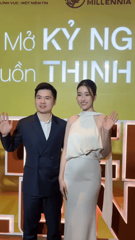 Hoa hậu Đỗ Mỹ Linh đón sinh nhật ngọt ngào bên chồng Chủ tịch- Ảnh 2. Hoa hậu Đỗ Mỹ Linh đón sinh nhật ngọt ngào bên chồng Chủ tịch- Ảnh 2.