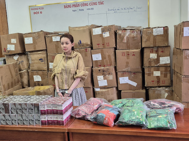 Ngân 98 vừa bị bắt- Ảnh 2.