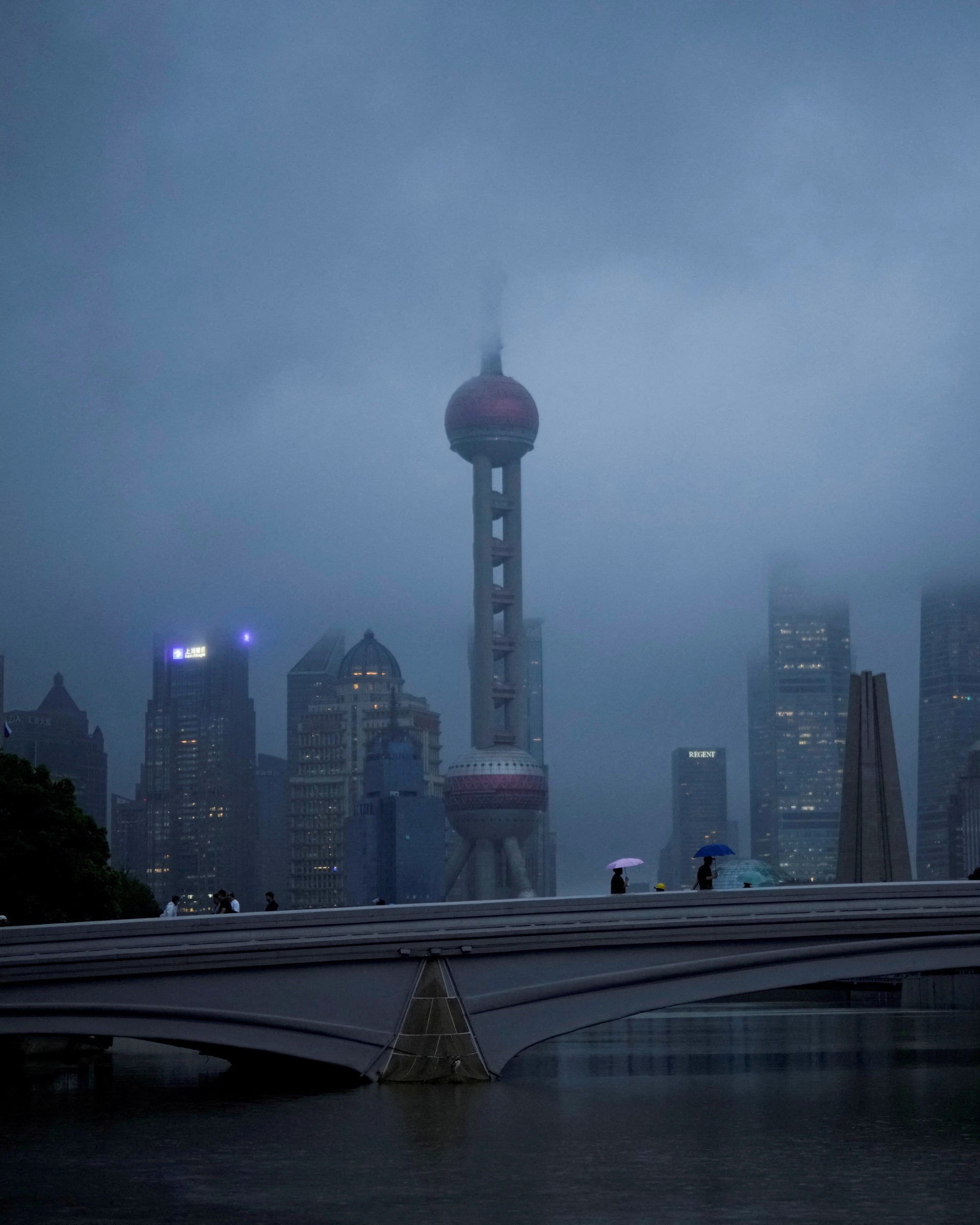 Cảnh tượng mưa ngập ở Thượng Hải khiến nhiều người giật mình, nhận xét: Cảnh tượng mưa ngập ở Thượng Hải khiến nhiều người giật mình, nhận xét: