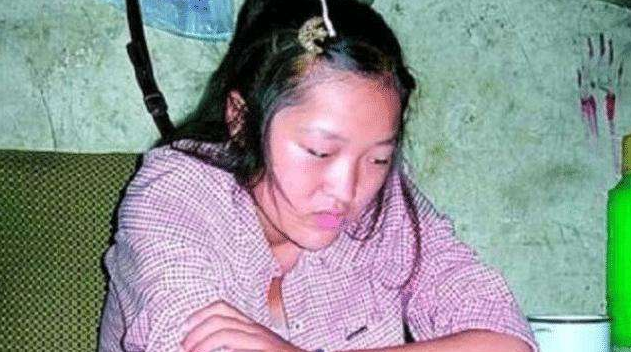 Nữ sinh từng học giỏi top đầu lớp, đến khi thi ĐH lại làm chuyện không tưởng trong phòng thi: Ngày nhận kết quả mẹ chỉ muốn ngất!- Ảnh 1. Nữ sinh từng học giỏi top đầu lớp, đến khi thi ĐH lại làm chuyện không tưởng trong phòng thi: Ngày nhận kết quả mẹ chỉ muốn ngất!- Ảnh 1.