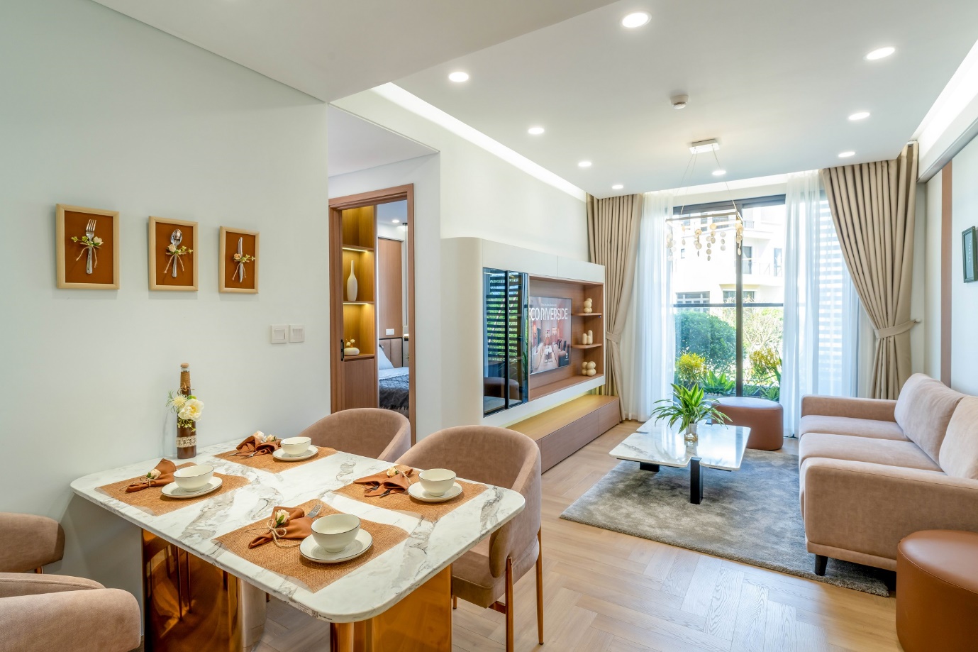 Sóng đầu tư đổ về đô thị khép kín: Bí mật đằng sau những phiên mở bán- Ảnh 2.