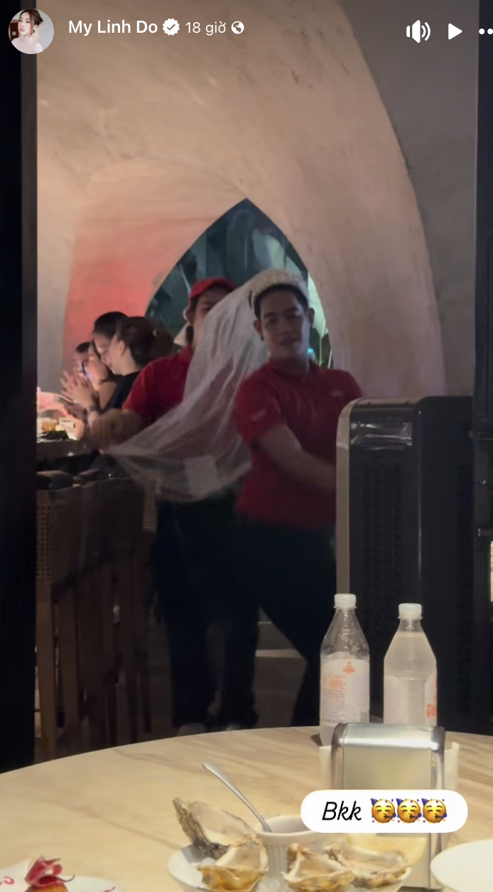 Hoa hậu Đỗ Mỹ Linh đón sinh nhật ngọt ngào bên chồng Chủ tịch- Ảnh 4. Hoa hậu Đỗ Mỹ Linh đón sinh nhật ngọt ngào bên chồng Chủ tịch- Ảnh 4.