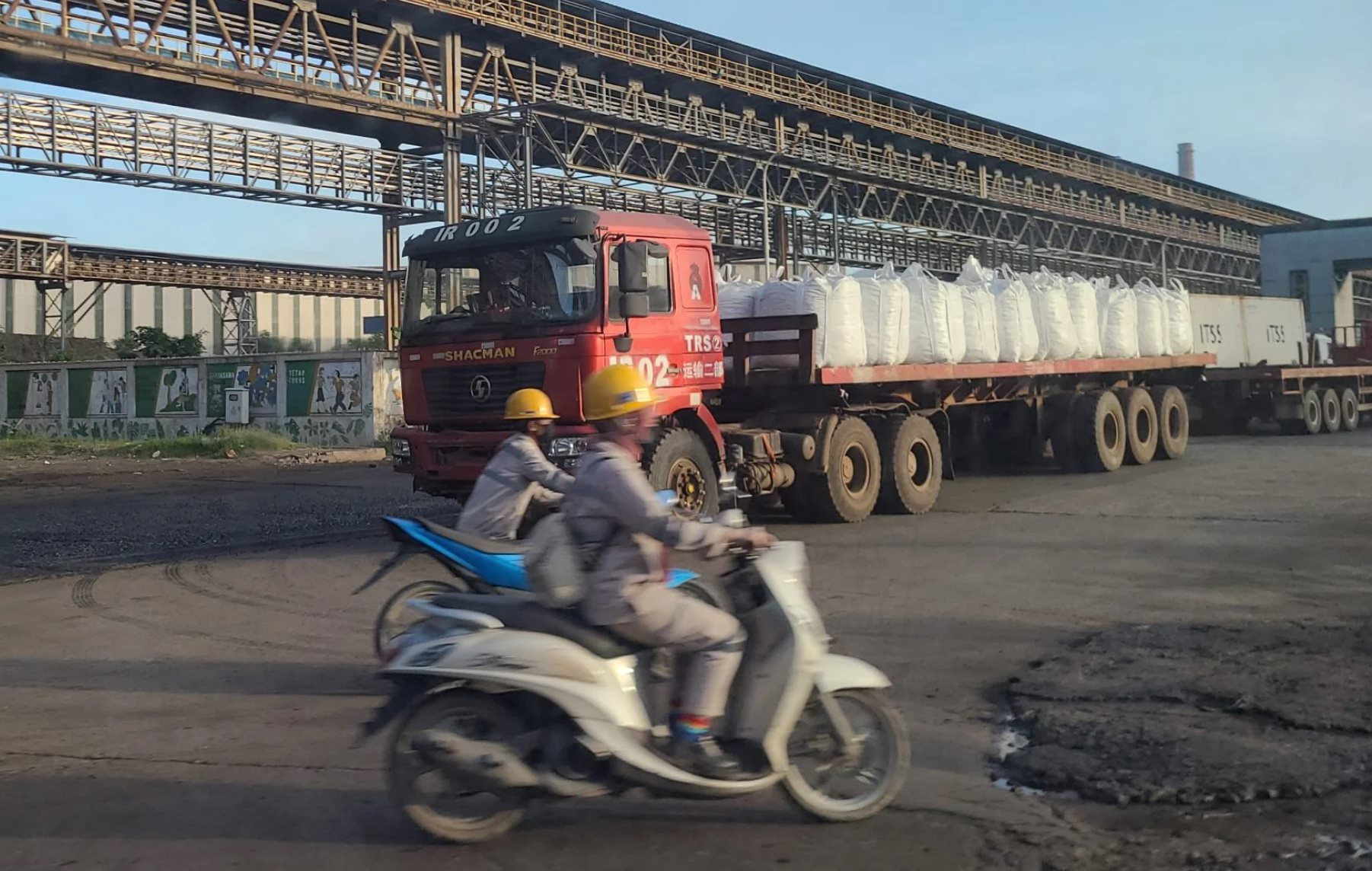 Sự thật đằng sau ‘thung lũng pin của châu Á’- Ảnh 1.