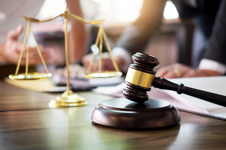 Cụ bà di chúc để toàn bộ tài sản cho tên lừa đảo, con đẻ không được gì- Ảnh 1.