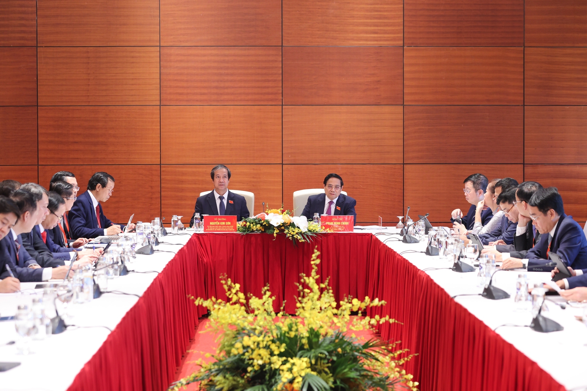 Giảm 145.000 biên chế, tiết kiệm chi thường xuyên 39.000 tỷ đồng/năm- Ảnh 1.