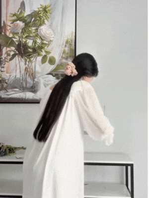 Điều lạ trong biệt thự của một Phó chủ tịch, ái nữ Điều lạ trong biệt thự của một Phó chủ tịch, ái nữ