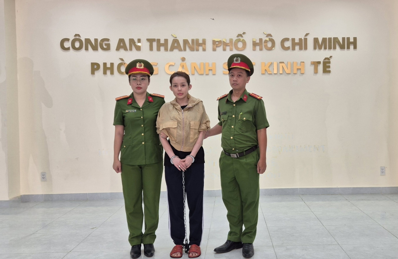 DJ Ngân 98 vừa bị bắt là ai?- Ảnh 1. DJ Ngân 98 vừa bị bắt là ai?- Ảnh 1.