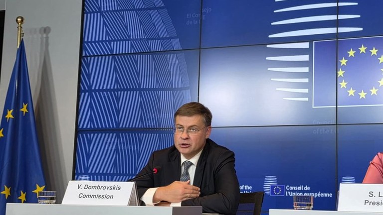 EU chuẩn bị cấp cho Ukraine hàng tỷ USD từ tài sản bị đóng băng của Nga- Ảnh 1. EU chuẩn bị cấp cho Ukraine hàng tỷ USD từ tài sản bị đóng băng của Nga- Ảnh 1.