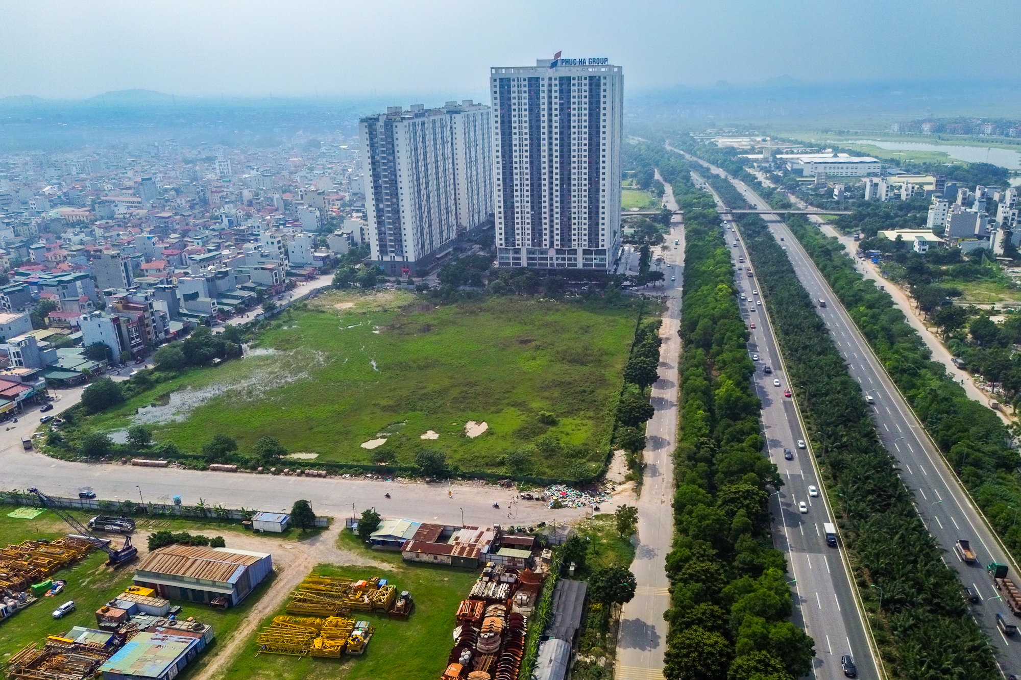 Toàn cảnh lô đất sắp được xây 6 tòa chung cư ở khu nhà giàu Hà Nội cứ mưa lớn là ngập- Ảnh 4. Toàn cảnh lô đất sắp được xây 6 tòa chung cư ở khu nhà giàu Hà Nội cứ mưa lớn là ngập- Ảnh 4.