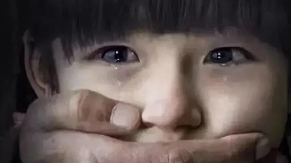 Phỏng vấn những gia đình có con bị bắt cóc, chuyên gia giật mình vì 5 điểm chung!- Ảnh 1. Phỏng vấn những gia đình có con bị bắt cóc, chuyên gia giật mình vì 5 điểm chung!- Ảnh 1.