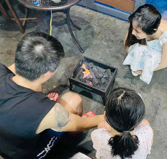 Con gái Công Vinh, Thủy Tiên giống bố hay mẹ?- Ảnh 5. Con gái Công Vinh, Thủy Tiên giống bố hay mẹ?- Ảnh 5.