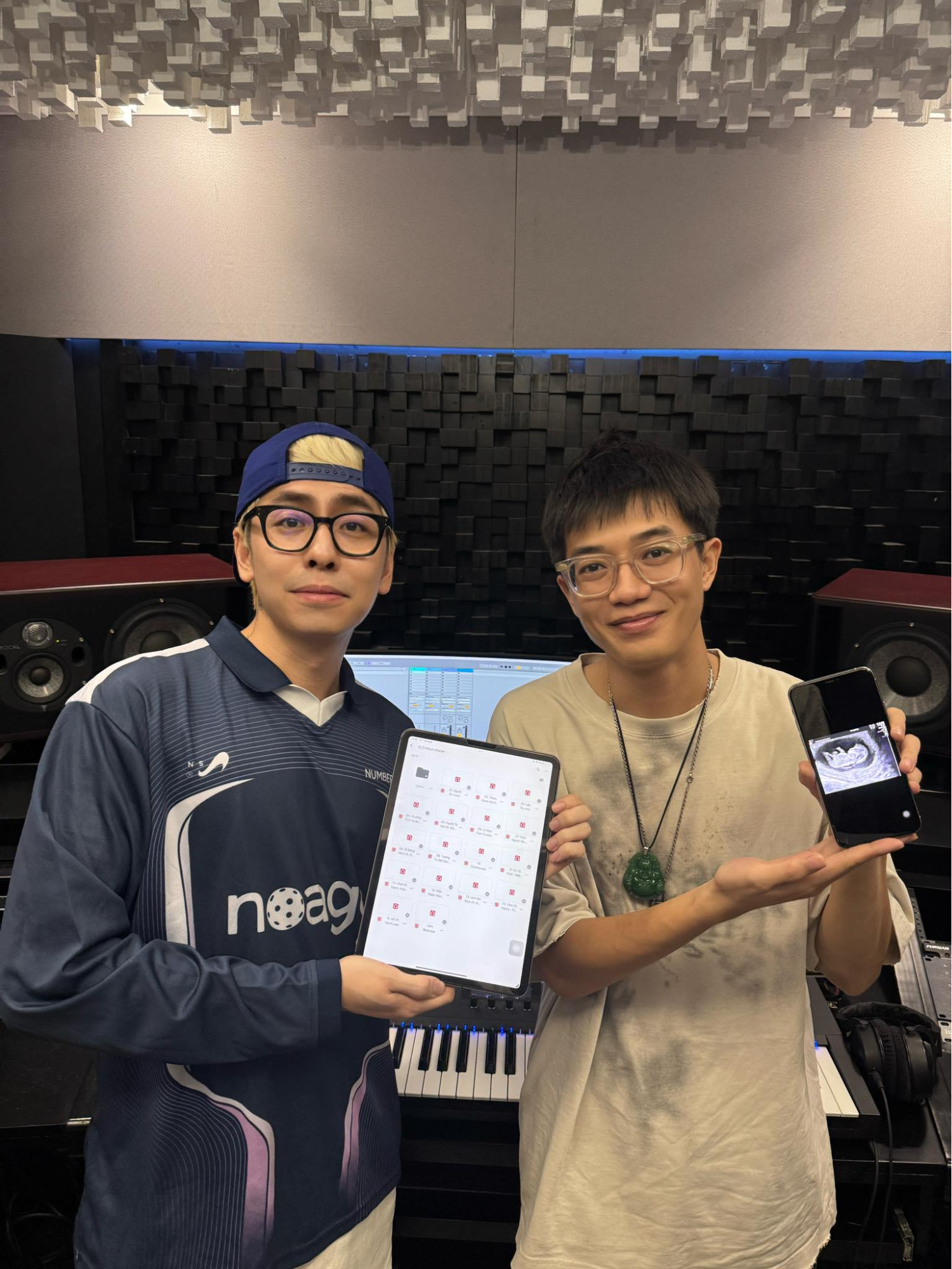 Producer đình đám xóa sạch ảnh với Sơn Tùng M-TP- Ảnh 7. Producer đình đám xóa sạch ảnh với Sơn Tùng M-TP- Ảnh 7.