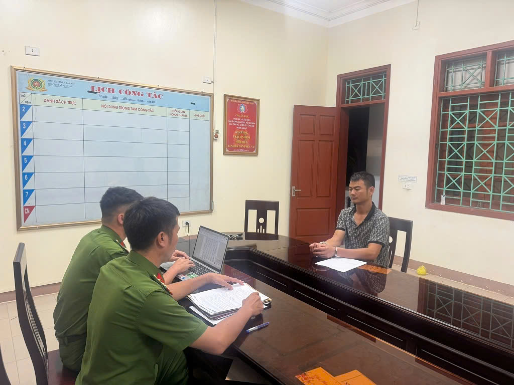 Bắt tạm giam Nguyễn Văn Hòa sau đoạn clip gây phẫn nộ- Ảnh 1. Bắt tạm giam Nguyễn Văn Hòa sau đoạn clip gây phẫn nộ- Ảnh 1.