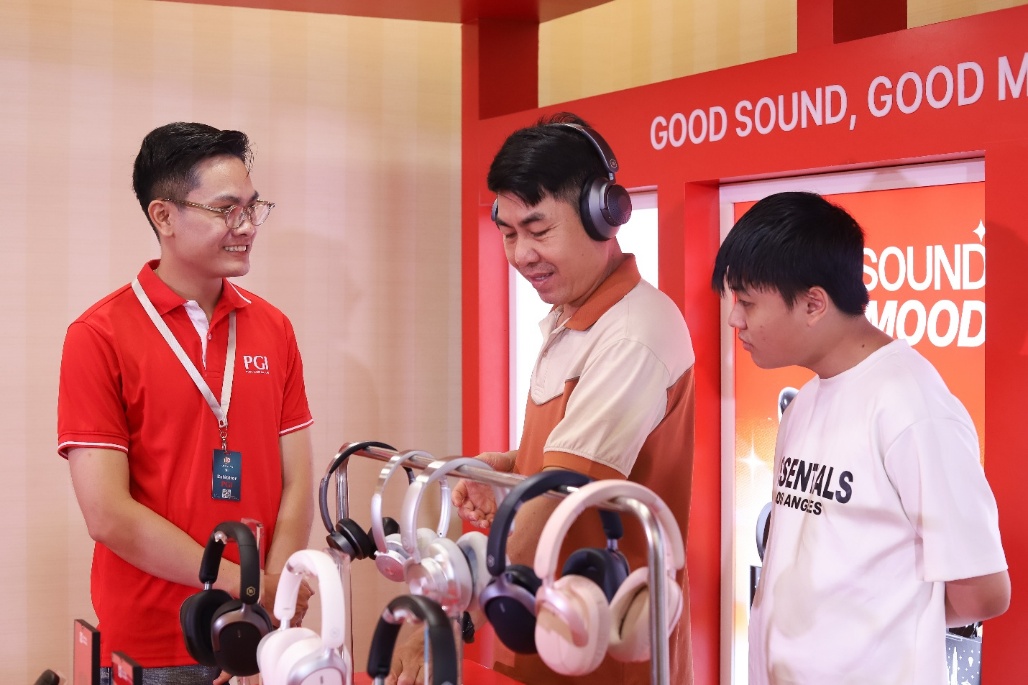 Phúc Giang PGI hiện thực hóa lời hứa Real Value - Real Experience tại P.H.E Show 2025- Ảnh 4. Phúc Giang PGI hiện thực hóa lời hứa Real Value - Real Experience tại P.H.E Show 2025- Ảnh 4.