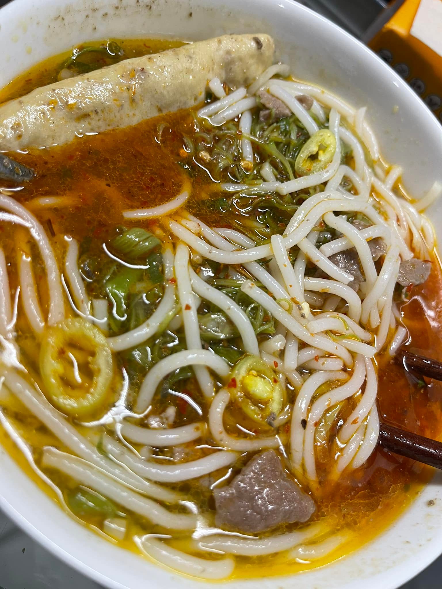Hari Won từ hồi trẻ đến khi làm vợ Trấn Thành chỉ si mê món rẻ bèo này- Ảnh 4. Hari Won từ hồi trẻ đến khi làm vợ Trấn Thành chỉ si mê món rẻ bèo này- Ảnh 4.