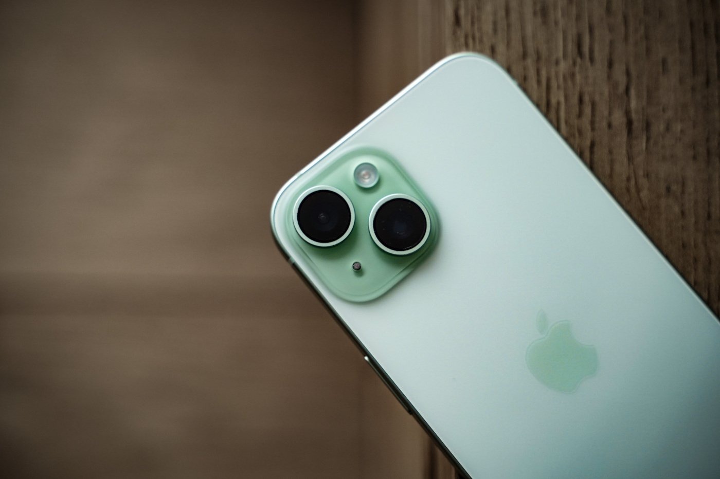 iPhone 15 lại tăng giá- Ảnh 1. iPhone 15 lại tăng giá- Ảnh 1.