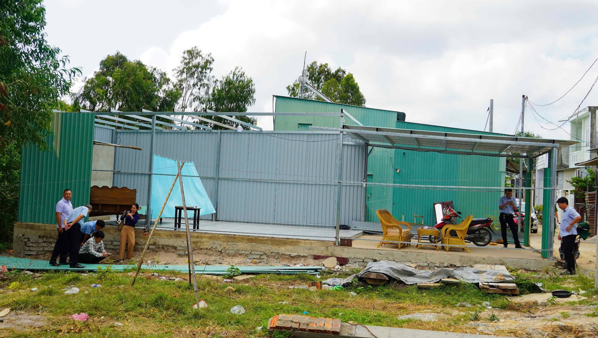 TP HCM: Nhiều khó khăn khi xử lý vi phạm trật tự xây dựng- Ảnh 1. TP HCM: Nhiều khó khăn khi xử lý vi phạm trật tự xây dựng- Ảnh 1.