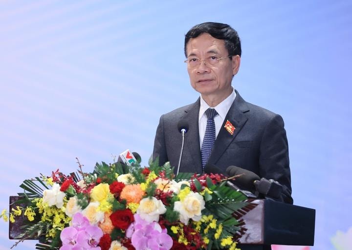 Bộ trưởng Nguyễn Mạnh Hùng: "Một người đổi mới thì có một ý tưởng, một trăm triệu người đổi mới thì có cả một tương lai"- Ảnh 1.