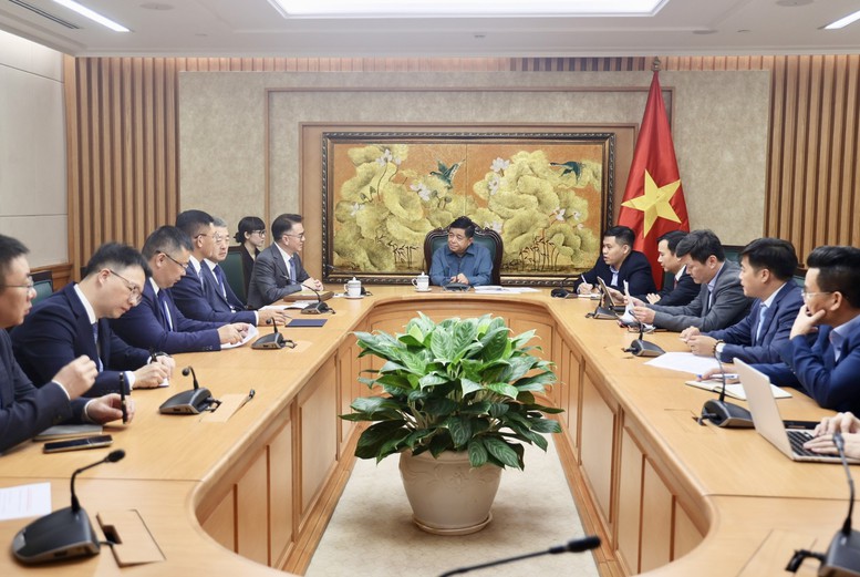 Khuyến khích Tập đoàn TCL chuyển giao công nghệ và hỗ trợ doanh nghiệp Việt Nam tham gia chuỗi cung ứng- Ảnh 1. Khuyến khích Tập đoàn TCL chuyển giao công nghệ và hỗ trợ doanh nghiệp Việt Nam tham gia chuỗi cung ứng- Ảnh 1.