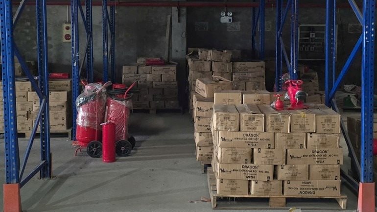 Điều tra công ty sản xuất 3 triệu bình chữa cháy giả, doanh thu 1.000 tỷ đồng, gây hoạ trong các vụ cháy gần đây- Ảnh 4. Điều tra công ty sản xuất 3 triệu bình chữa cháy giả, doanh thu 1.000 tỷ đồng, gây hoạ trong các vụ cháy gần đây- Ảnh 4.