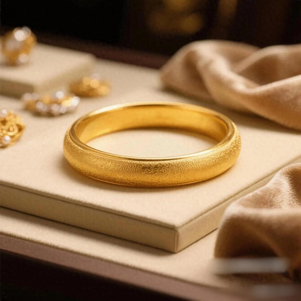 Có nên mua vòng tay vàng chế tác? Bạn cần cực kỳ chú ý điều này để tránh “sập bẫy”- Ảnh 5. Có nên mua vòng tay vàng chế tác? Bạn cần cực kỳ chú ý điều này để tránh “sập bẫy”- Ảnh 5.