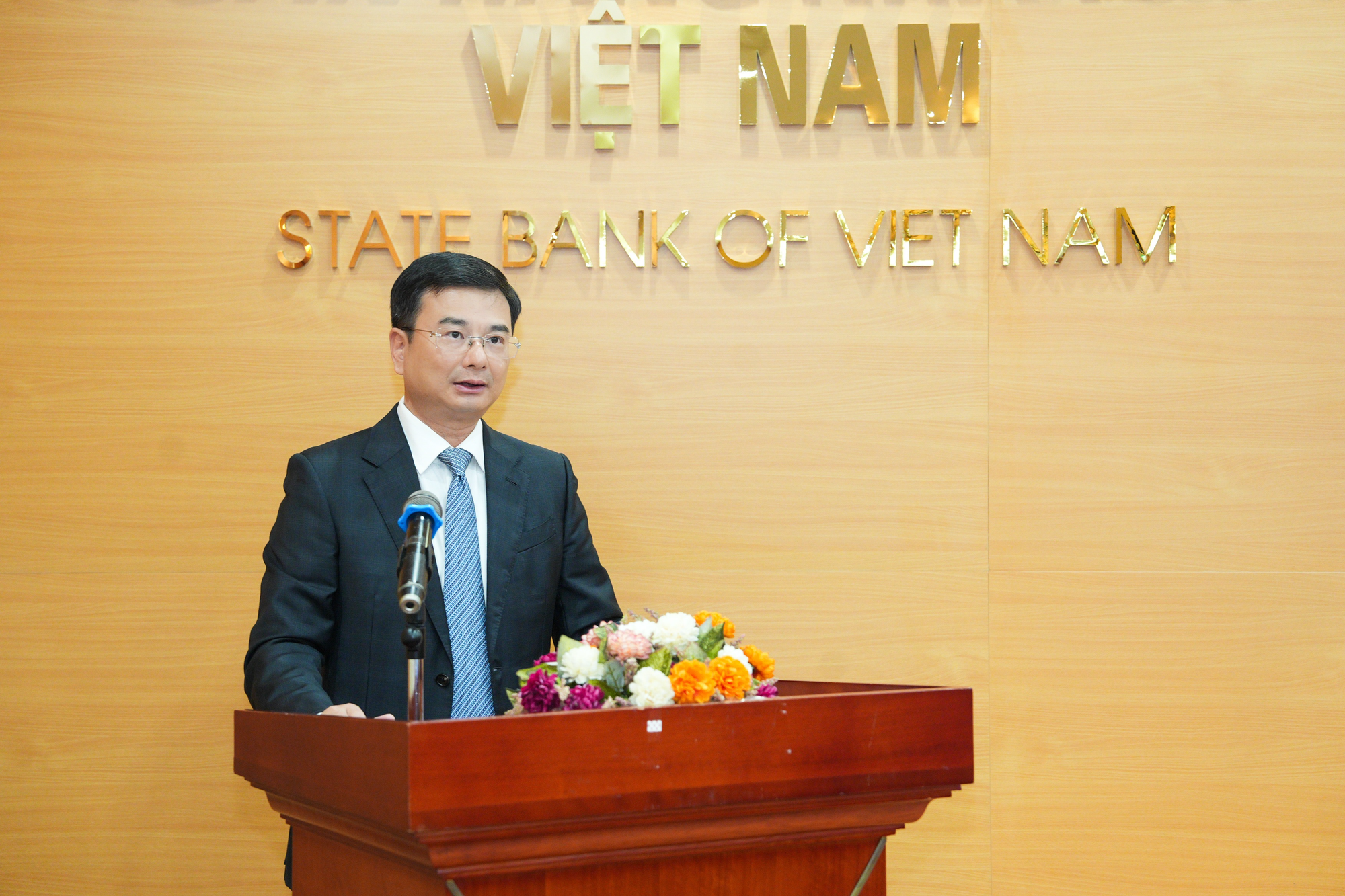 Phó Thống đốc NHNN: Việt Nam hiện đứng thứ 14 khu vực châu Á và khoảng thứ 50 trên thế giới về lưu lượng tin điện SWIFT- Ảnh 1. Phó Thống đốc NHNN: Việt Nam hiện đứng thứ 14 khu vực châu Á và khoảng thứ 50 trên thế giới về lưu lượng tin điện SWIFT- Ảnh 1.