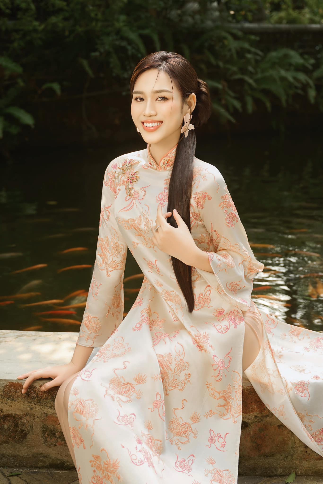 Đám cưới Đỗ Hà và thiếu gia xây dựng: Cô dâu xác nhận tin vui, lần đầu hé lộ ảnh cưới!- Ảnh 5. Đám cưới Đỗ Hà và thiếu gia xây dựng: Cô dâu xác nhận tin vui, lần đầu hé lộ ảnh cưới!- Ảnh 5.