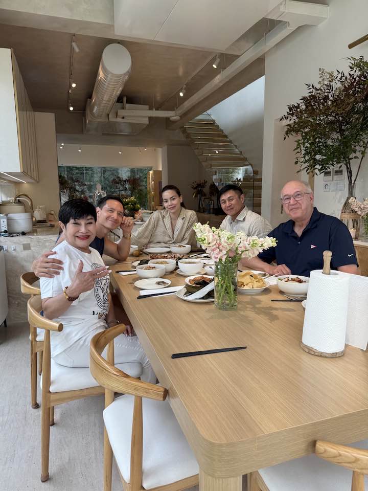 Vợ cũ hơn 17 tuổi của Đàm Vĩnh Hưng cảm ơn Hồ Ngọc Hà- Ảnh 1. Vợ cũ hơn 17 tuổi của Đàm Vĩnh Hưng cảm ơn Hồ Ngọc Hà- Ảnh 1.