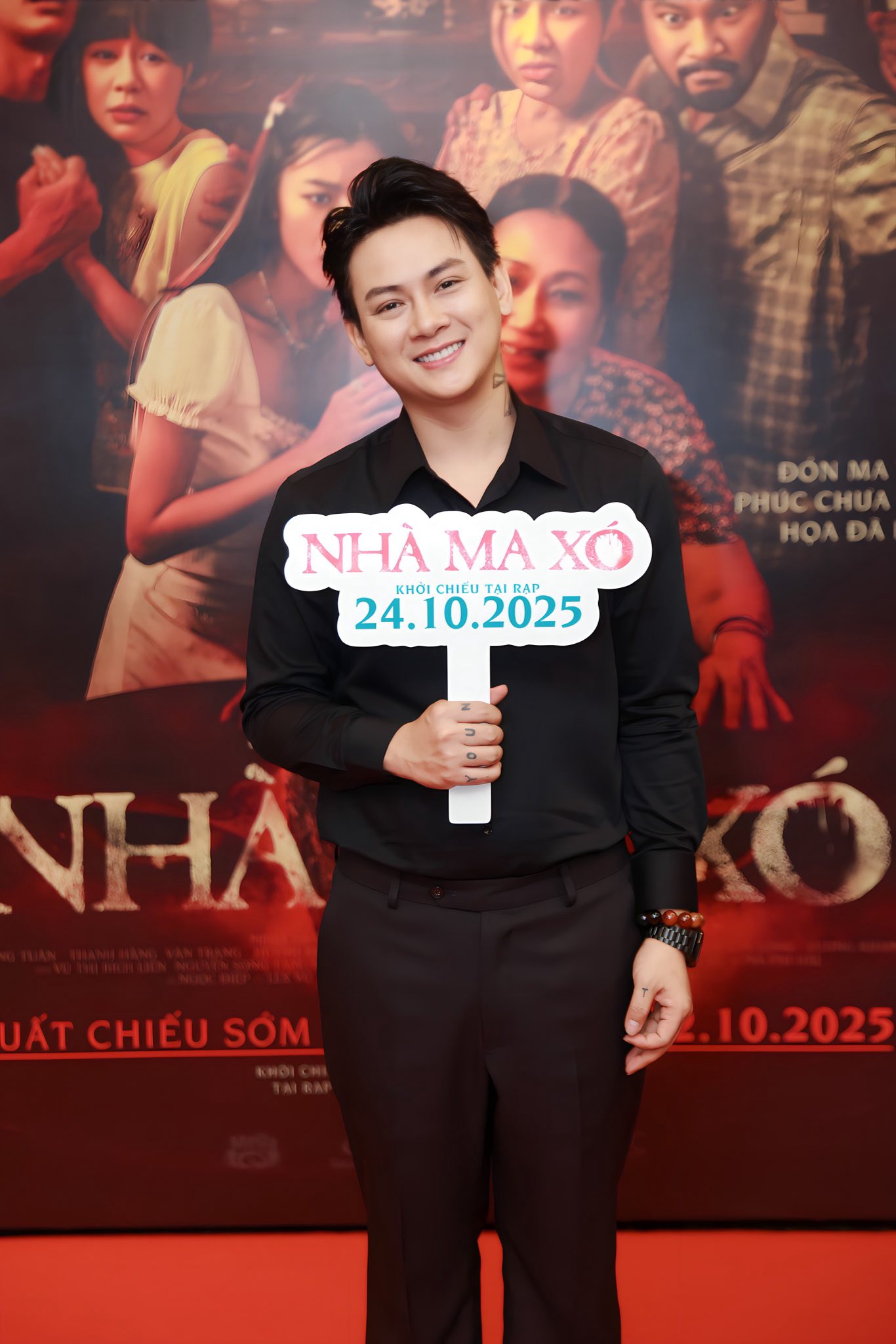 Ngoại hình gây sốc tột độ của Hoài Lâm, không ai dám tin đây là sự thật- Ảnh 4. Ngoại hình gây sốc tột độ của Hoài Lâm, không ai dám tin đây là sự thật- Ảnh 4.