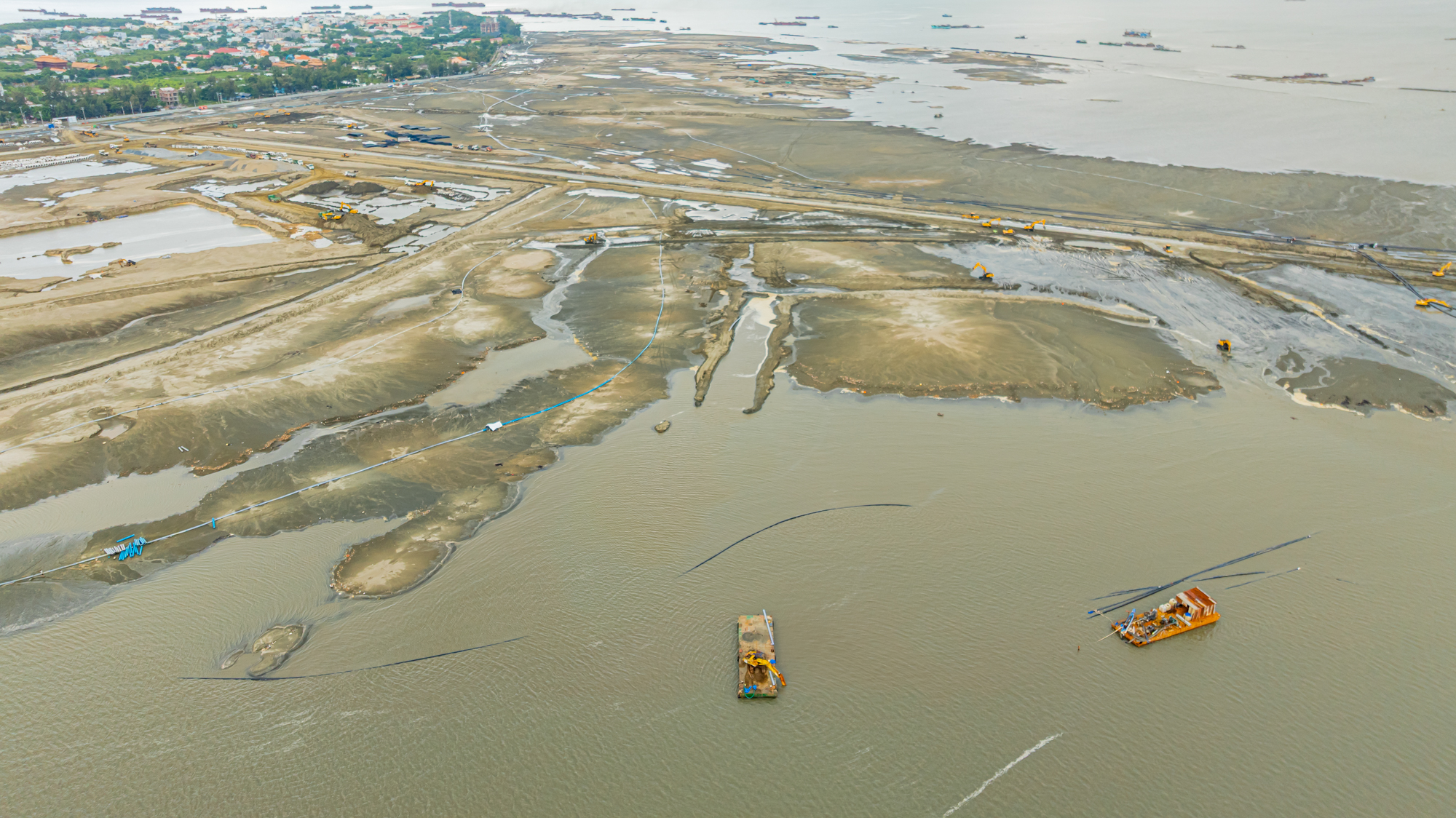 Choáng ngợp cảnh đại công trình 10 tỷ USD của Vingroup sau vài năm nữa, sẽ chạm tay vào Choáng ngợp cảnh đại công trình 10 tỷ USD của Vingroup sau vài năm nữa, sẽ chạm tay vào