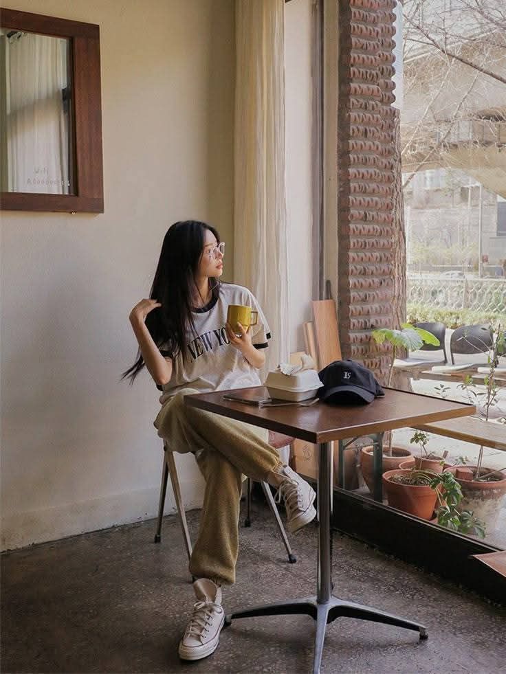 Cái khó của Gen Z khi làm freelancer: Tháng đói tháng no, không âm tiền đã là 1 thành tựu, làm gì dám mơ “ổn định tài chính”?- Ảnh 3. Cái khó của Gen Z khi làm freelancer: Tháng đói tháng no, không âm tiền đã là 1 thành tựu, làm gì dám mơ “ổn định tài chính”?- Ảnh 3.