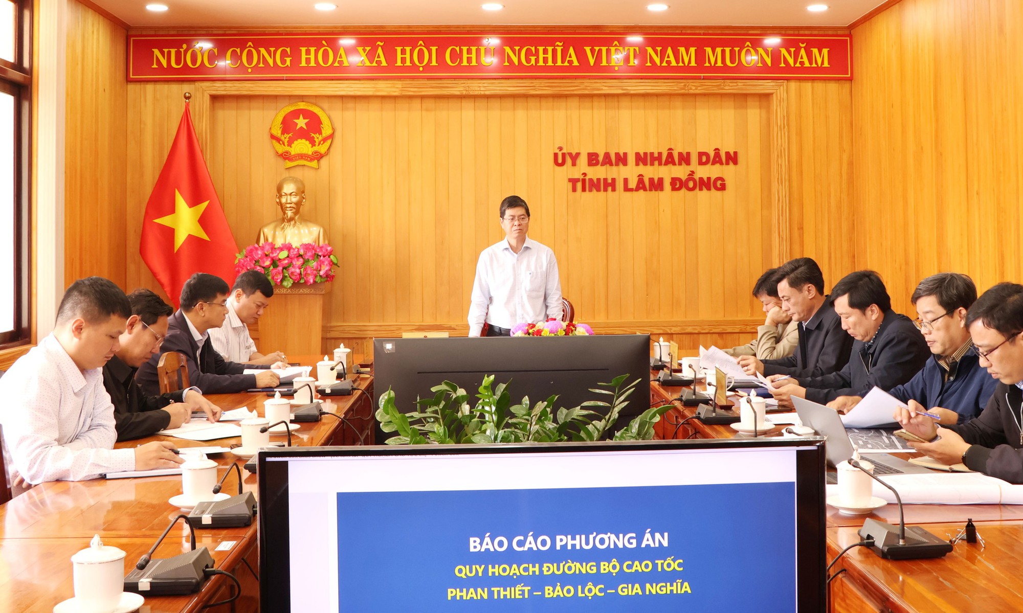 Hàng triệu người Lâm Đồng sắp đón tin vui: Sẽ đầu tư cao tốc Gia Nghĩa - Bảo Lộc - Phan Thiết dài hơn 140km, quy mô 4 làn xe- Ảnh 1.
