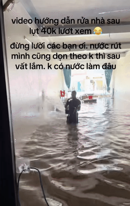 Dọn nhà sau lũ: Kinh nghiệm “xương máu” của người từng Dọn nhà sau lũ: Kinh nghiệm “xương máu” của người từng